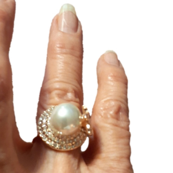 EXQUISITE  RING!!     NEW! - Picture 1 of 6